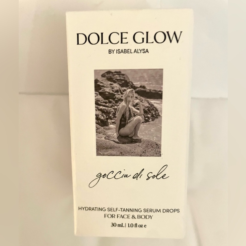Dolce Glow Hydration Self-Tanning Serum Drops For Face & Body.